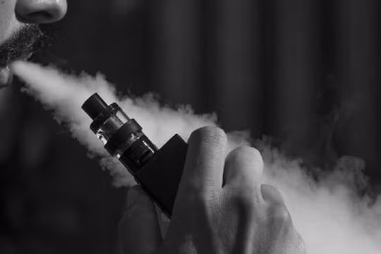 Thuốc lá điện tử độc hại hơn nhiều so với chúng ta nghĩ (Ảnh Pixabay)