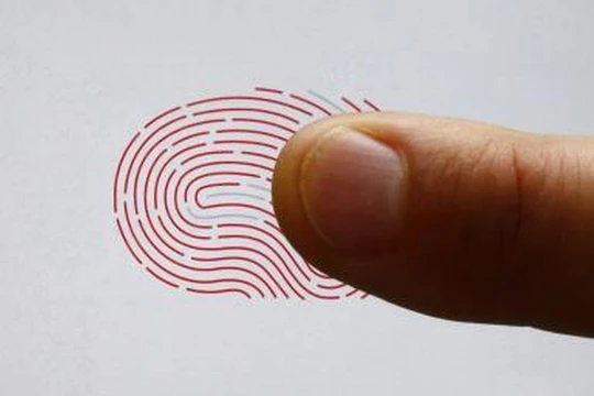 Vivo sẽ sử dụng công nghệ quét vân tay dưới màn hình Clear ID của Synaptics (Ảnh Reuters)