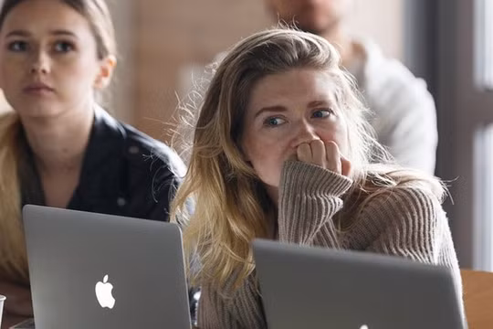 Những tình huống oái ăm là một phần trong đời sống hiện đại ngày nay (Ảnh Flickr)