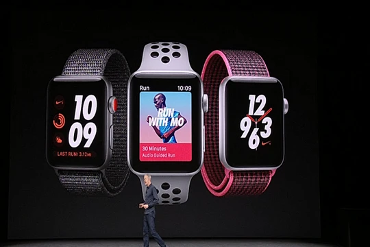 Apple Watch Series 3 và Fitbit Ionic là hai dòng đồng hồ thông minh hiện đại nhất hiện nay (ảnh Google)