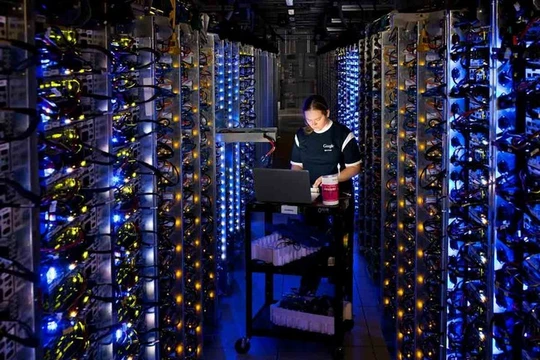 Một kỹ sư của Google (ảnh: Business Insider)