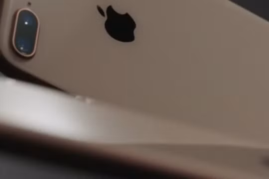 iPhone 8 (Ảnh Reuters)