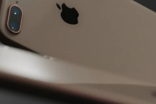 iPhone 8 (Ảnh Reuters)