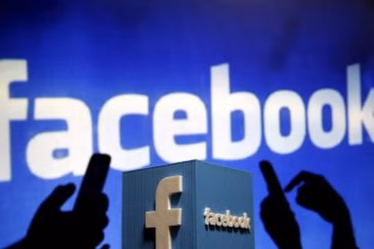 Facebook sẽ có sự thay đổi lớn trên News Feed giúp tăng sự tương tác giữa bạn bè, người thân (Ảnh Reuters)