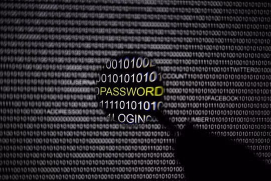 Cyber Monday là thời điểm người mua hàng online rất dễ bị hacker đánh cắp thông tin cá nhân (Ảnh Ibtimes)