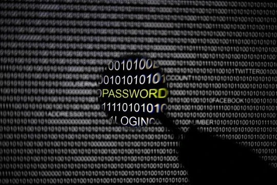 Cyber Monday là thời điểm người mua hàng online rất dễ bị hacker đánh cắp thông tin cá nhân (Ảnh Ibtimes)