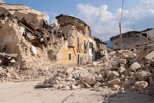 Dự báo chính xác trước các trận dư chấn động đất sẽ góp phần quan trọng làm hạn chế thiệt hại cho con người (Ảnh Pixabay)