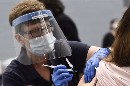 Dịch Covid-19 kéo dài âm ỉ tiềm ẩn những hậu hoạ khôn lường nào?