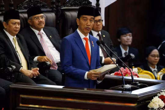 Tổng thống Indonesia Joko Widodo trong bài phát biểu trước Quốc hội hôm 16/8 (Ảnh: Reuters)