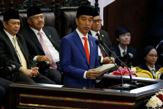 Tổng thống Indonesia Joko Widodo trong bài phát biểu trước Quốc hội hôm 16/8 (Ảnh: Reuters)