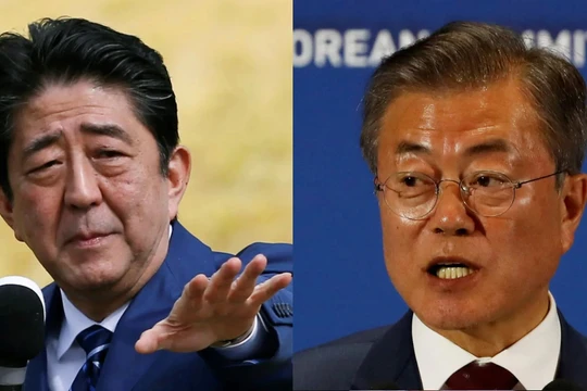Căng thẳng giữa Nhật Bản và Hàn Quốc đã đẩy hai nước tới sát bờ vực một cuộc chiến thương mại (Ảnh: FT)