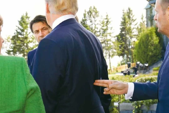 Bức ảnh được ông Donald Tusk đăng tải lại (Ảnh: Sputnik)