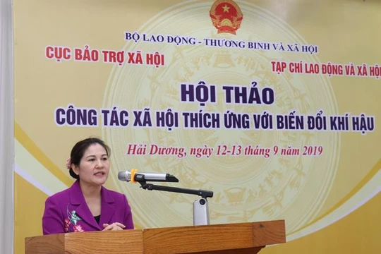Thứ trưởng Bộ Lao động -Thương binh và Xã hội Nguyễn Thị Hà phát biểu tại hội thảo (Ảnh: Khánh Duy)
