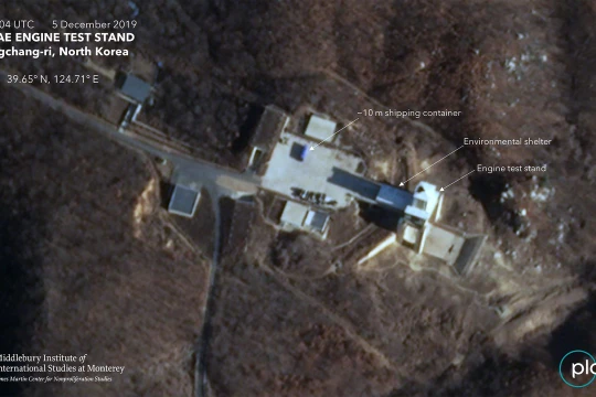 Bức ảnh chụp vệ tinh cho thấy nhiều hoạt động đang được nối lại tại bãi thử động cơ tên lửa ở Sohae, Triều Tiên (Ảnh: CNN)