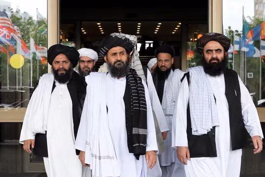Phái đoàn của Taliban sau một cuộc đàm phán với giới chức Afghanistan ở Moscow, Nga ngày 30/5/2019 (Ảnh: Reuters)