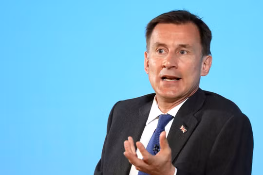 Ngoại trưởng Anh Jeremy Hunt để ngỏ khả năng trừng phạt Trung Quốc (Ảnh: Guardian)