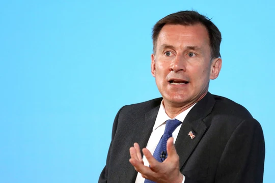 Ngoại trưởng Anh Jeremy Hunt để ngỏ khả năng trừng phạt Trung Quốc (Ảnh: Guardian)