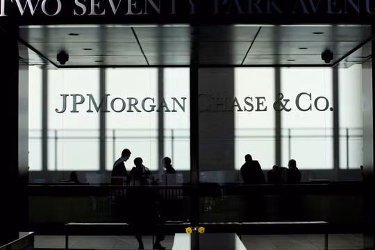 Nhiều nhân viên của JPMorgan bị cáo buộc thao túng giá kim loại quý để thu lợi bất chính hàng triệu USD (Ảnh: FT)