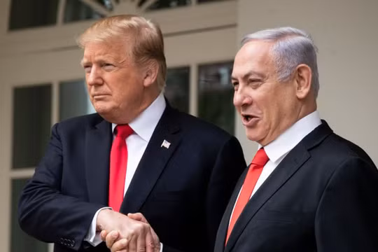 Tổng thống Trump "dỗ dành" người bạn thân bằng món quà đặc biệt (Ảnh: Business Insider)