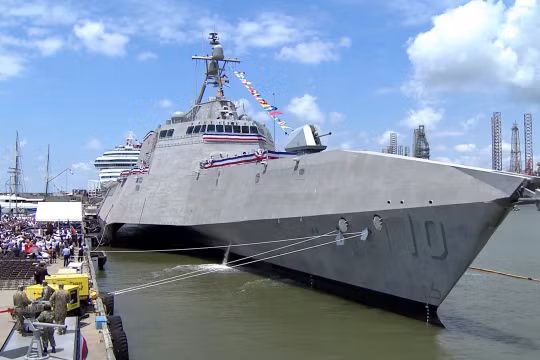 Chiến hạm USS Gabrielle Giffords là chiến hạm tấn công ven biển mới nhất của hải quân Mỹ (Ảnh: Getty)