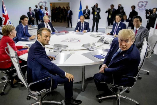 Tổng thống Mỹ Donald Trump cùng các nhà lãnh đạo tại Hội nghị thượng đỉnh G7 tổ chức tại Pháp (Ảnh: France24)
