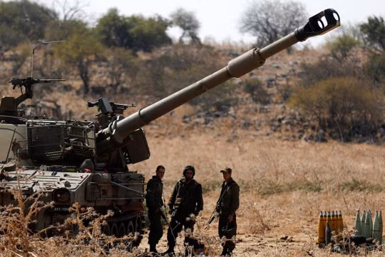 Binh sỹ Israel được triển khai tới thung lung Hula, khu vực gần biên giới Israel-Lebanon (Ảnh: EPA)