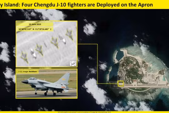 Ảnh vệ tinh mà CNN đăng tải cho thấy có ít nhất 4 chiến đấu cơ J-10 của Trung Quốc đậu trên đảo Phú Lâm (Ảnh: CNN)