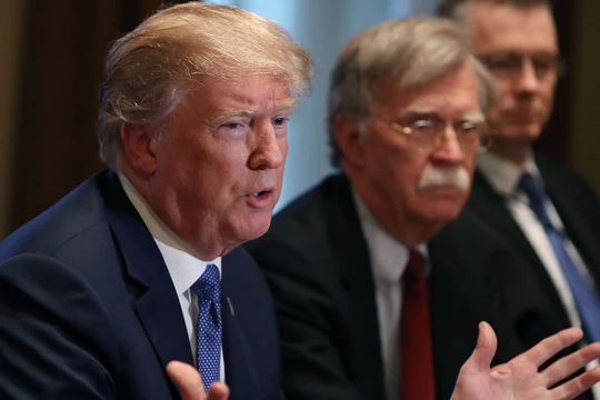 Tổng thống Trump nói ông John Bolton là một "thảm họa" và phạm nhiều sai lầm lớn (Ảnh: Axios)