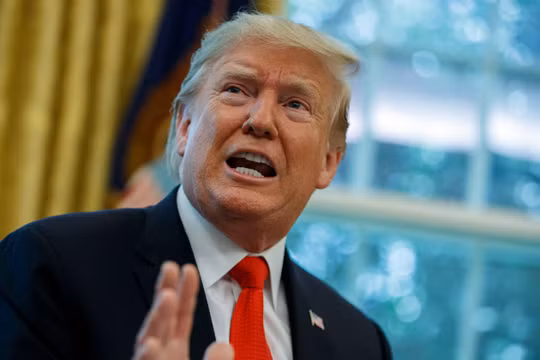 Tổng thống Mỹ Donald Trump kêu gọi phóng viên tờ New York Times nghỉ việc sau vụ đính chính thông tin vừa qua (Ảnh: Getty)