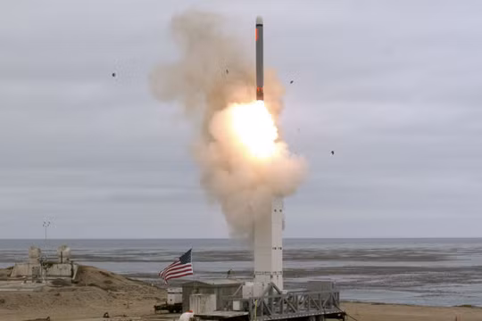 Hình ảnh từ vụ phóng thử nghiệm tên lửa hành trình mới đây của Mỹ (Ảnh: Sputnik)