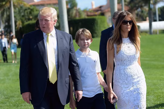 Đệ nhất phu nhân Mỹ Melania Trump cùng chồng và con trai út (Ảnh: Getty)