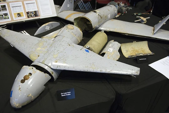 Một máy bay không người lái của Houthi bị Arab Saudi bắn hạ (Ảnh: AP)