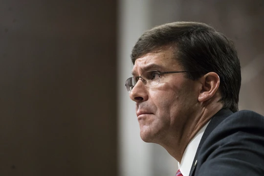 Bộ trưởng Quốc phòng Mỹ Mark Esper (Ảnh: Bloomberg)