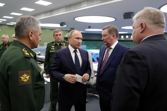 Tổng thống Putin nói rằng giờ Mỹ phải cố gắng để bắt kịp Nga trong phát triển vũ khí siêu thanh (Ảnh: Reuters)