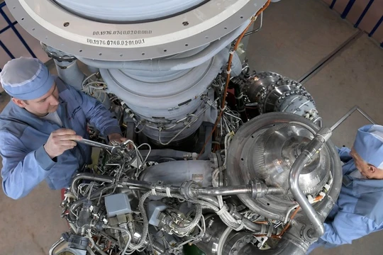 Mẫu động cơ tên lửa RD-180 của Nga vẫn được Mỹ trọng dụng tới tận ngày nay (Ảnh: RT)