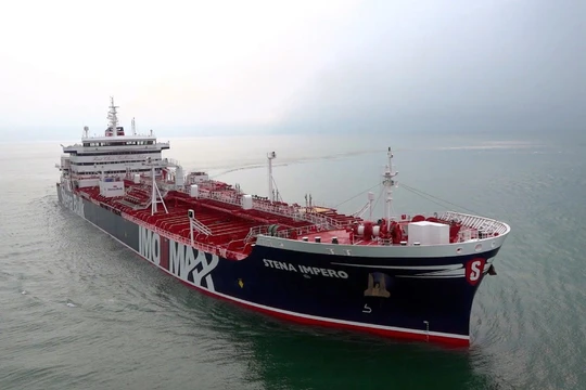 Tàu Stena Impero của Anh (Ảnh: Guardian)