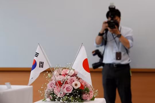 Nhật-Hàn căng thẳng làm dấy lên lo ngại về quan hệ hợp tác an ninh ba bên với Mỹ. (Ảnh: Reuters)