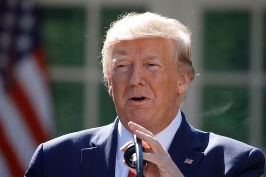 Nhiều người cho rằng Tổng thống Trump đã làm lộ thông tin mật trên Twitter (Ảnh: AFP)