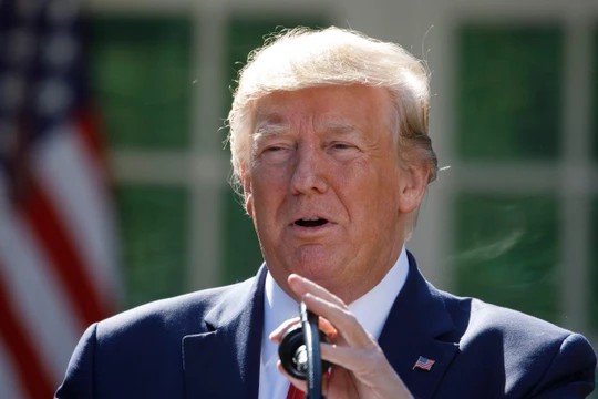 Nhiều người cho rằng Tổng thống Trump đã làm lộ thông tin mật trên Twitter (Ảnh: AFP)