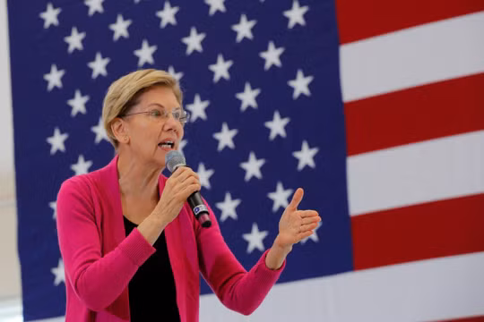 Bà Elizabeth Warren tập trung chủ yếu vào vấn đề chăm sóc sức khỏe và đánh thuế người giàu trong chiến dịch vận động tranh cử (Ảnh: National Interest)