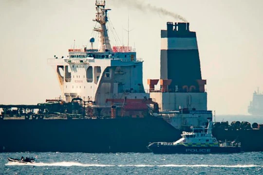 Tàu Grace 1 bị lực lượng hải quân Anh và chính quyền Gibraltar bắt giữ (Ảnh: CNN)