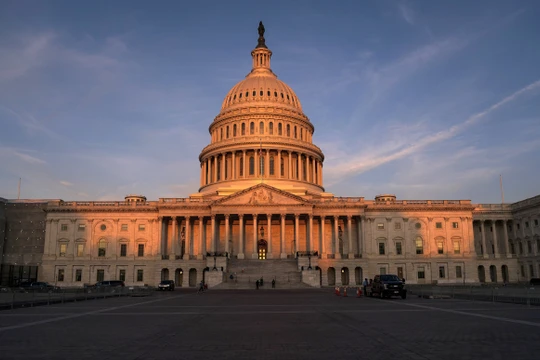 Nếu chính thức quyết định rút khỏi Hiệp ước Bầu trời mở, Mỹ có thể dấy lên cuộc chạy đua vũ trang mới (Ảnh: NBC)