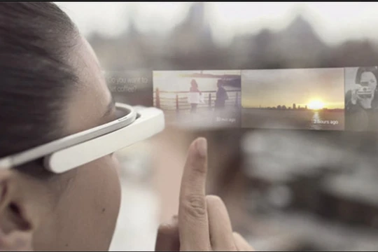 Kính thông minh sẽ sớm trở thành một sản phẩm lớn (ảnh: NewsReview)