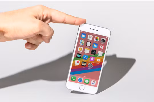 iPhone 8 (ảnh: Business Insider)