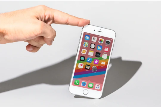 iPhone 8 (ảnh: Business Insider)