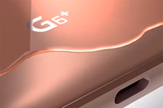 G6+ được bổ sung thêm tính năng sạc không dây và âm thanh Hi-Fi