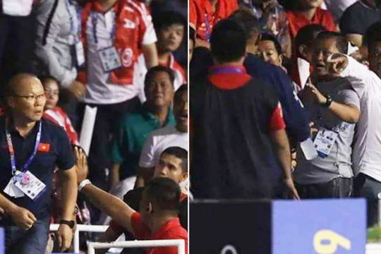 HLV Park bị cổ động viên chỉ tay đe dọa (ảnh: Fox Sport)