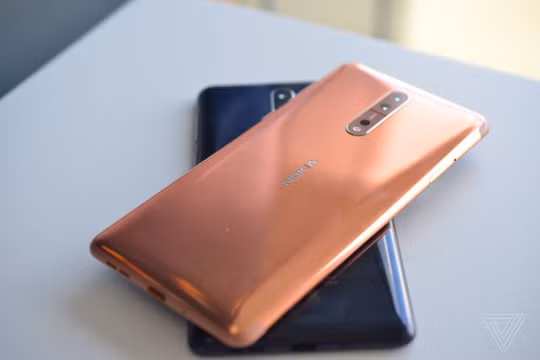 Nokia 8 là smartphone cao cấp của HMD Global (ảnh: The Verge)