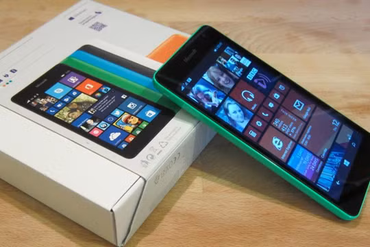 Lumia 535 (ảnh: Forbes)