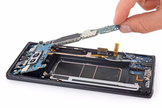 Không dễ tháo tung Galaxy Note 8 (ảnh: iFixit)
